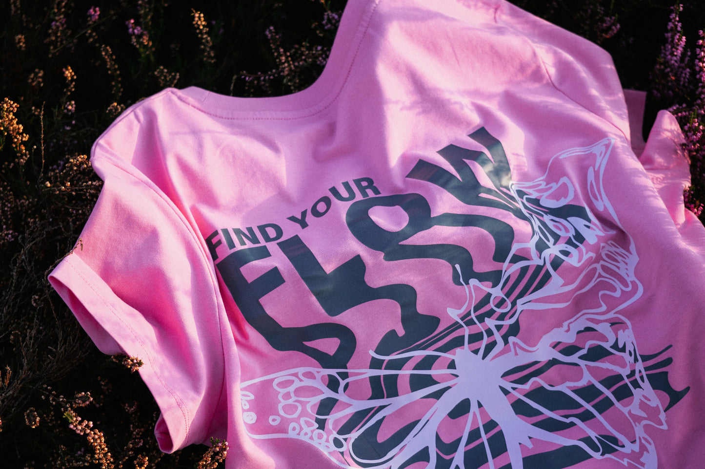 FlowShirt – Pink T-Shirt mit Butterfly Print