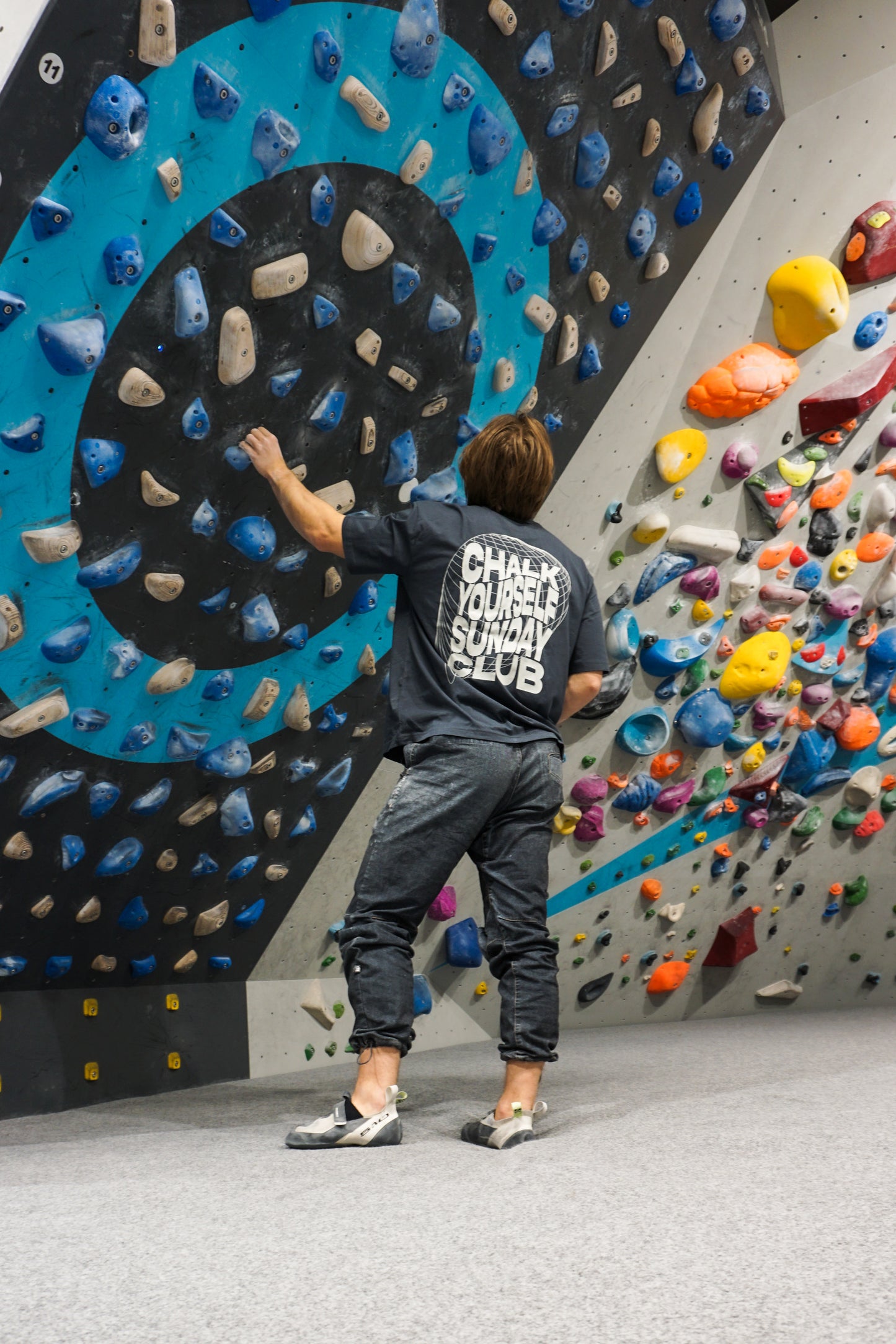 Sunday Club Tee – Grey Blue T-Shirt mit Backprint